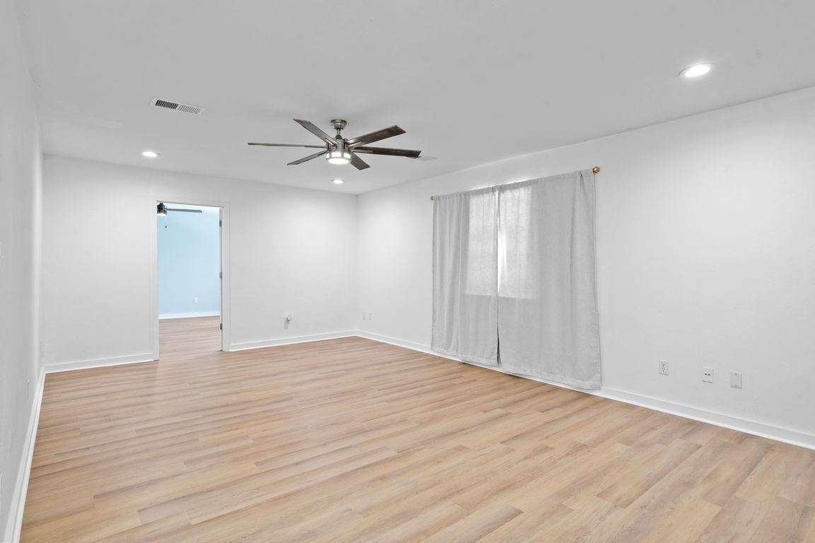 next background image