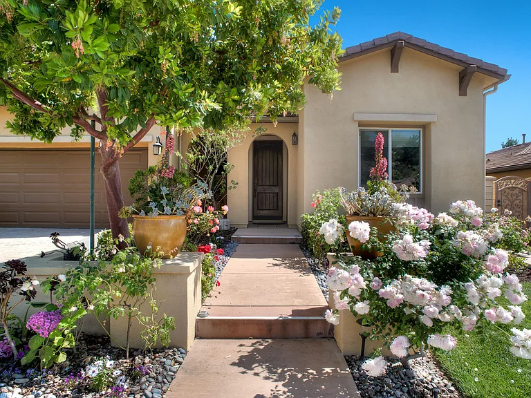 19410 Graham Ln — Photo 1