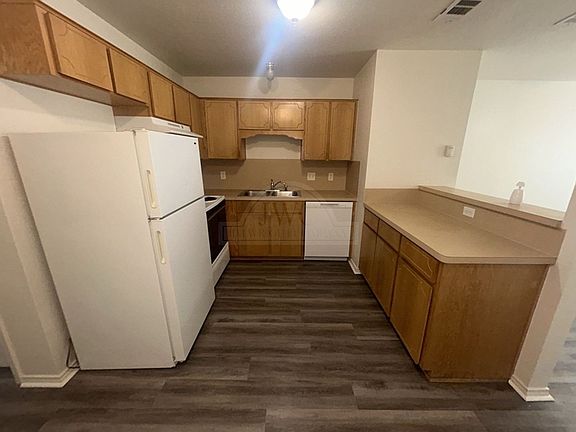 5th image of 4301 Abigail Dr APT B