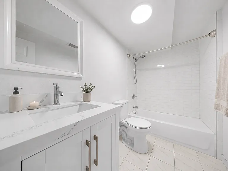 12914 Doty Ave — Photo 22