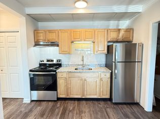 40 Amici Way APT 10, Andover, MA 01810