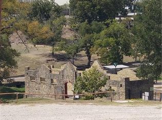 S 10th St, Gatesville, TX 76528