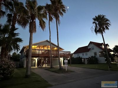 211 W Hibiscus St, South Padre Island, TX, 78597