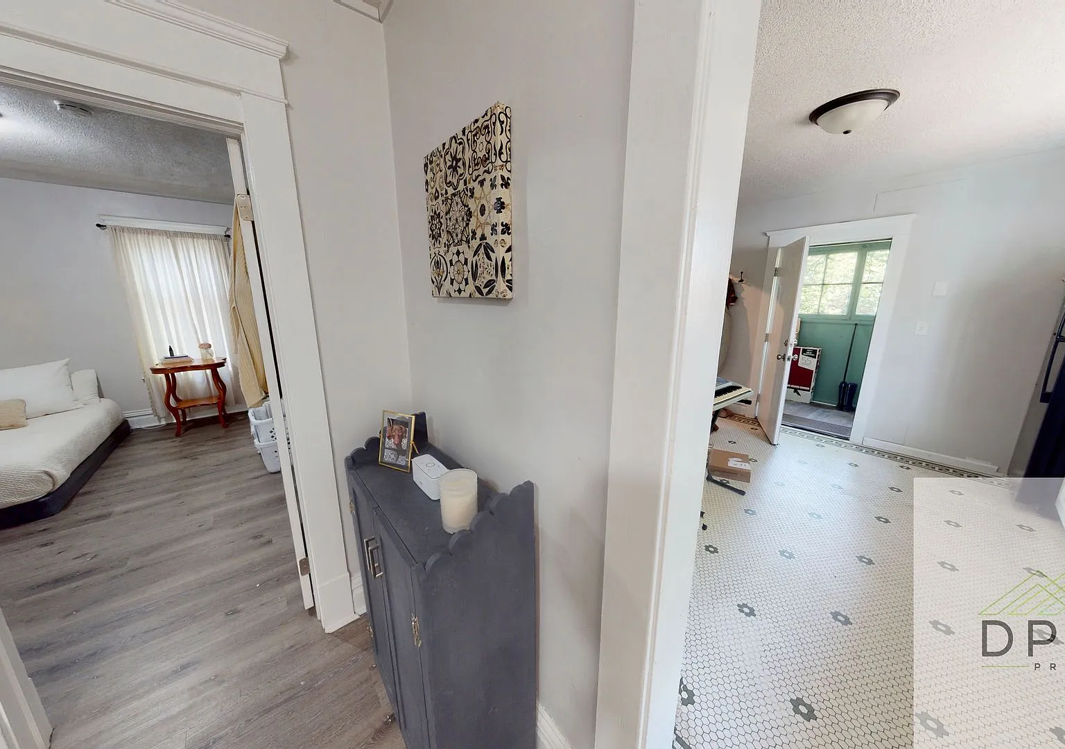 Welcome to 214 E Elm Lansing MI 48910!! — Photo 1