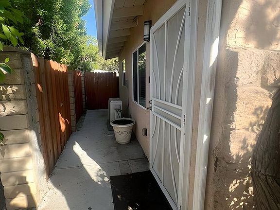 2nd image of 10346 Ruffner Ave