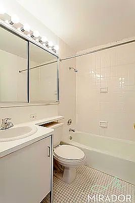 4th image of 330 E 39th St APT 17K