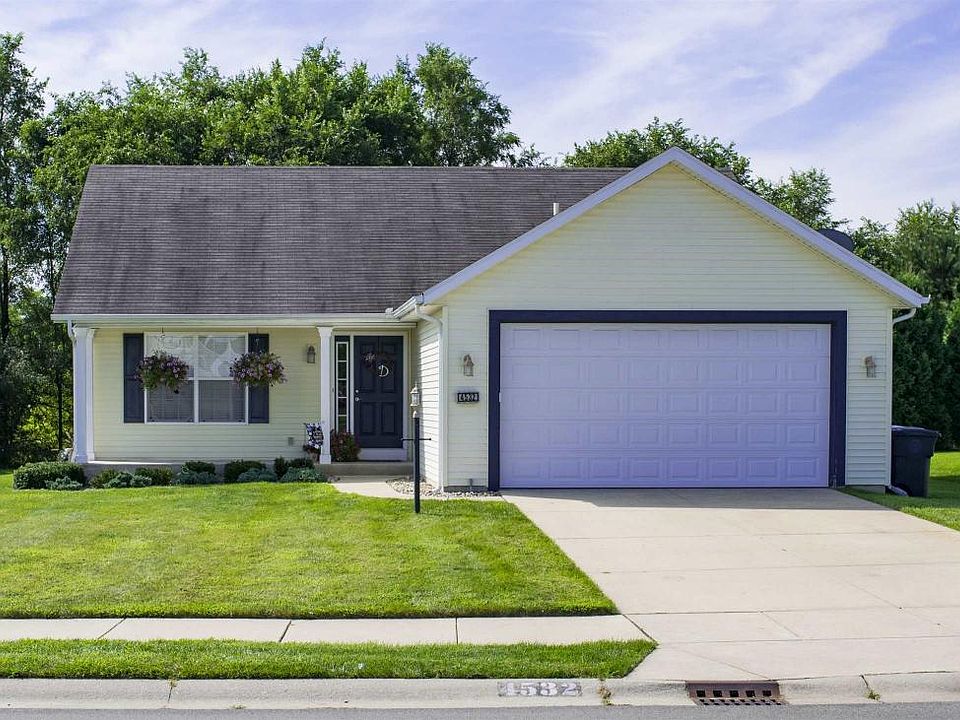 1st image of 4532 Acacia Pl