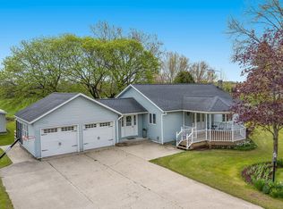 5898 S Oceana Dr, Rothbury, MI 49452