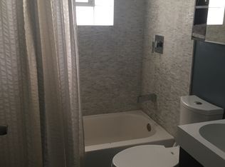 27 Gentle Rd, Levittown, PA 19057