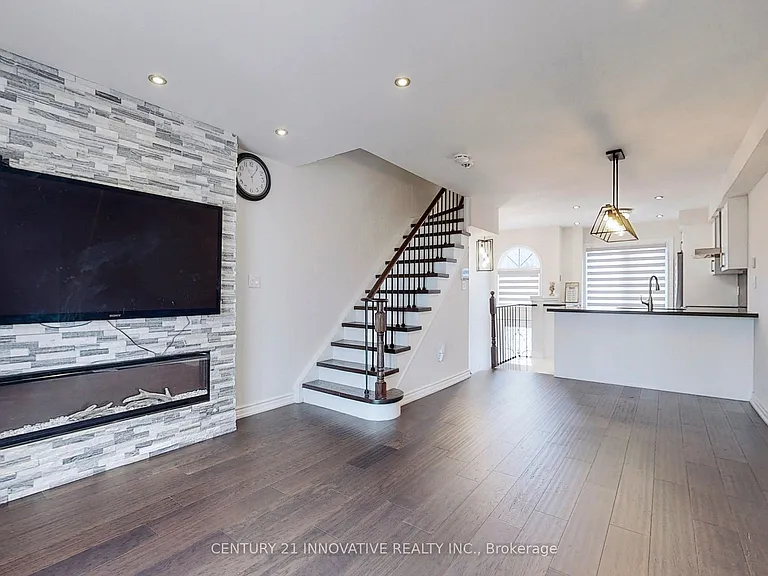 1635 Pickering Pkwy #18 — Photo 6