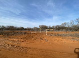 2 Ranch Rd, Encinal, TX 78019