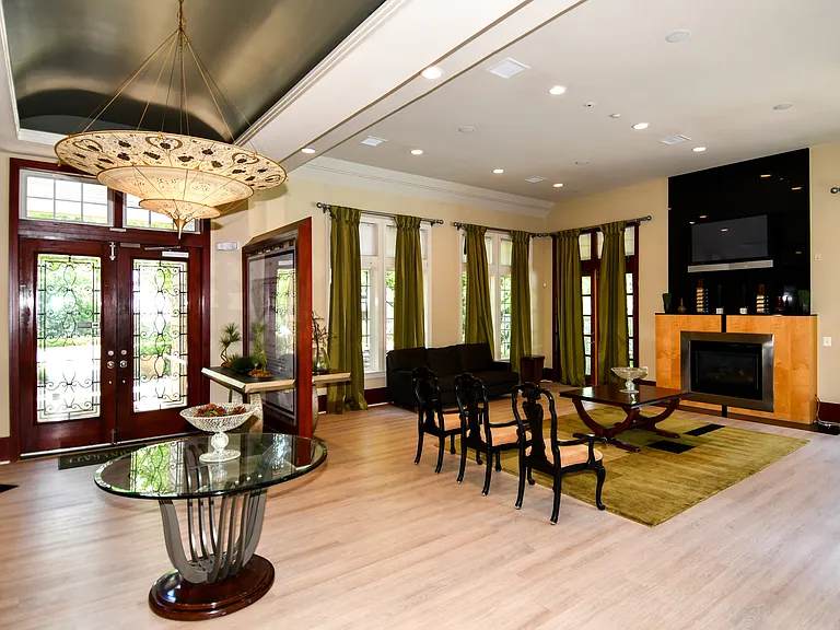 5121 Travis Edward Way #J — Photo 26