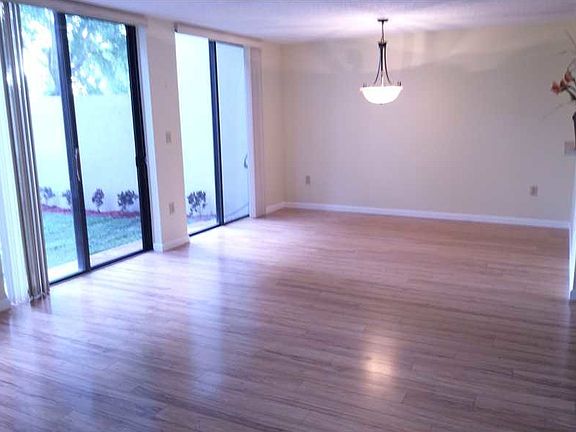 3rd image of 9830 Costa Del Sol Blvd