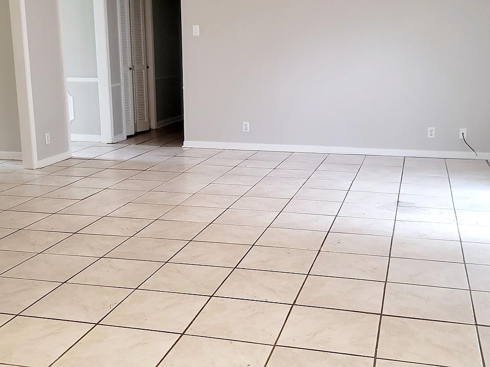 1st image of 343 Vanessa Ave