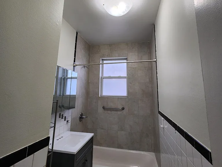 164 Cromwell Ave #2 — Photo 12