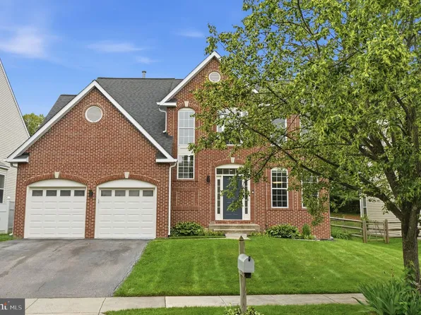 107 Cherrywood Dr, Gaithersburg, MD 20878