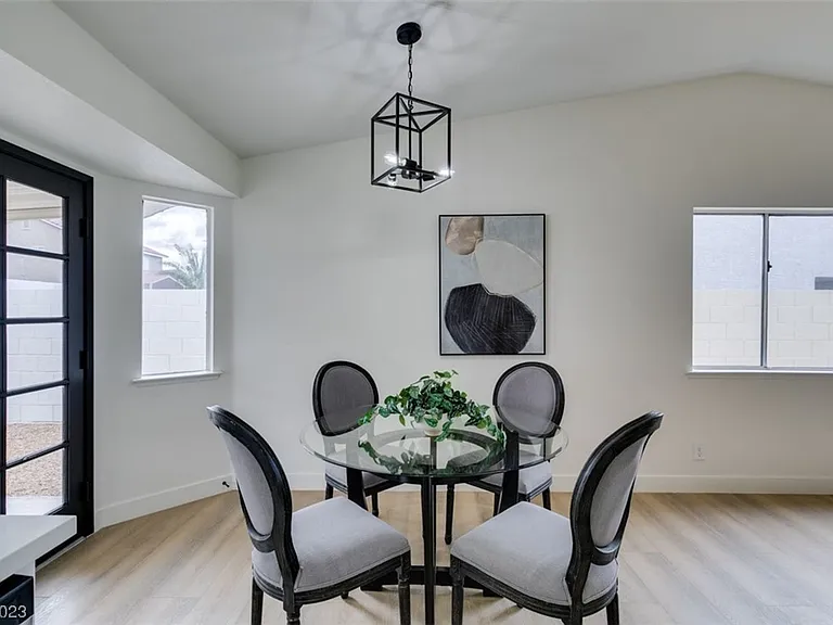 598 Jackson Dr — Photo 20