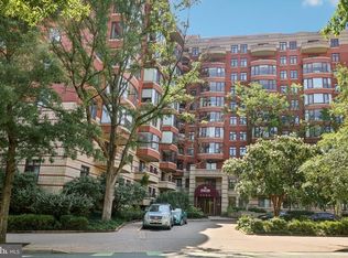 2400 Clarendon Blvd APT 113, Arlington, VA 22201