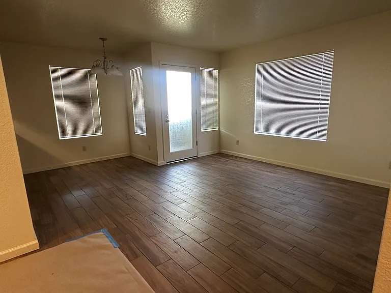 1201 S Central Ave #65 — Photo 7