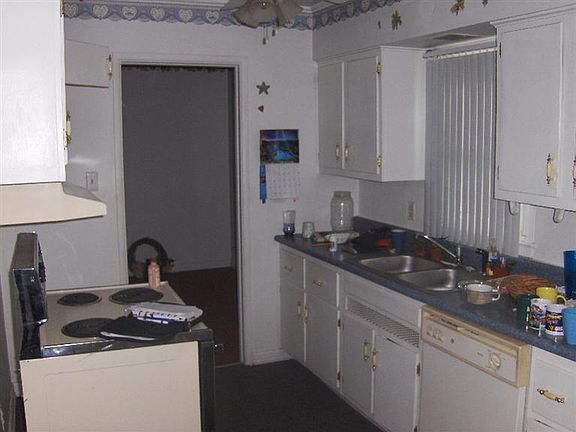 5th image of 920 N University Blvd