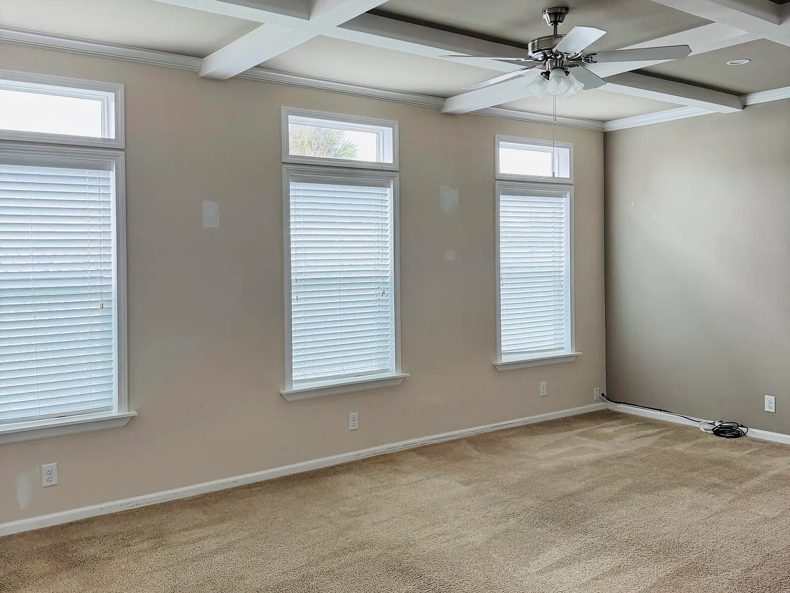 3 bed, 2.0 bath, 1575 sqft, $1,800 — Photo 4