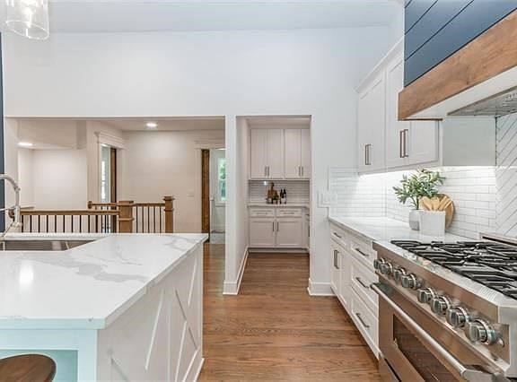 4th image of 5311 W 66th Ter