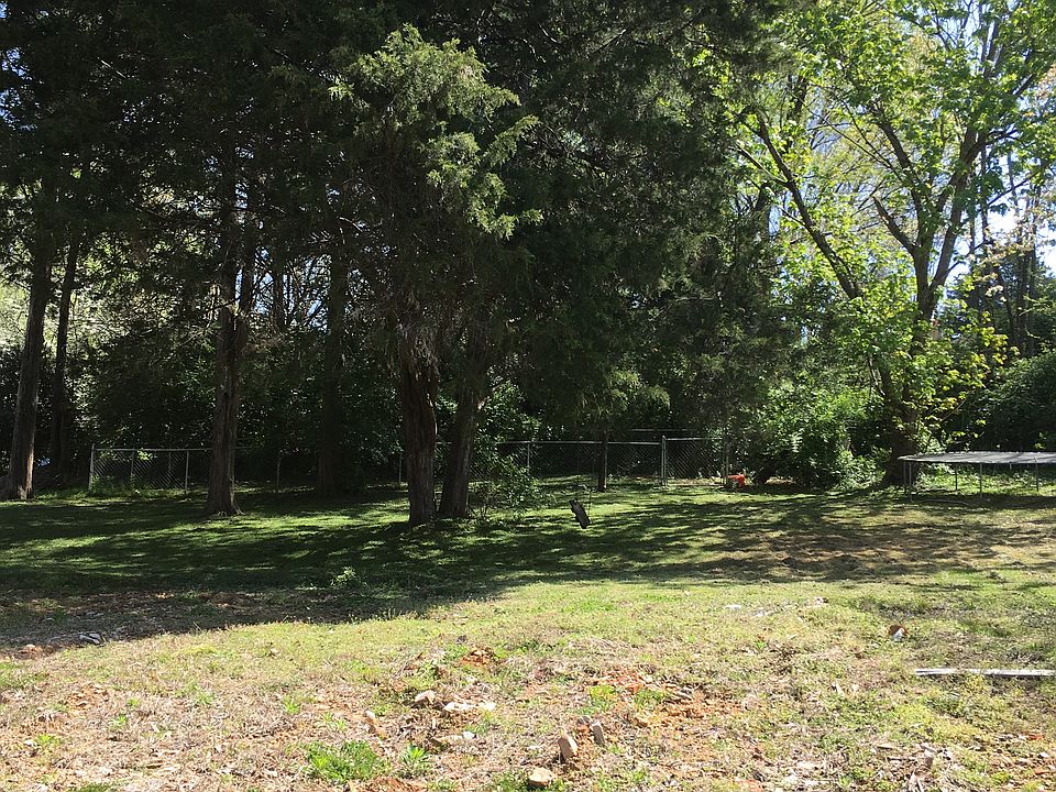 2nd image of 2701 Barcody Rd SE