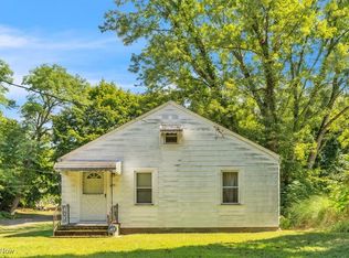 671 Selzer St, Akron, OH 44310