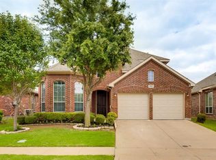 2480 Harbour Dr, Grand Prairie, TX 75054