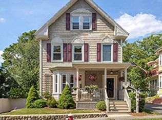 19 Pearl St, Wakefield, MA 01880