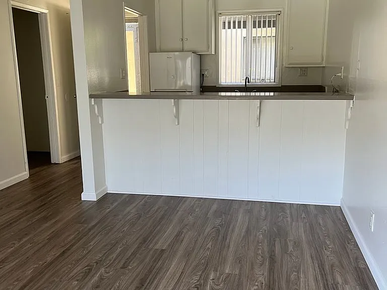 Tustin Villas — Photo 14