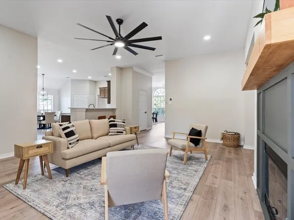 7410 Handen Dr, Rowlett, TX 75089