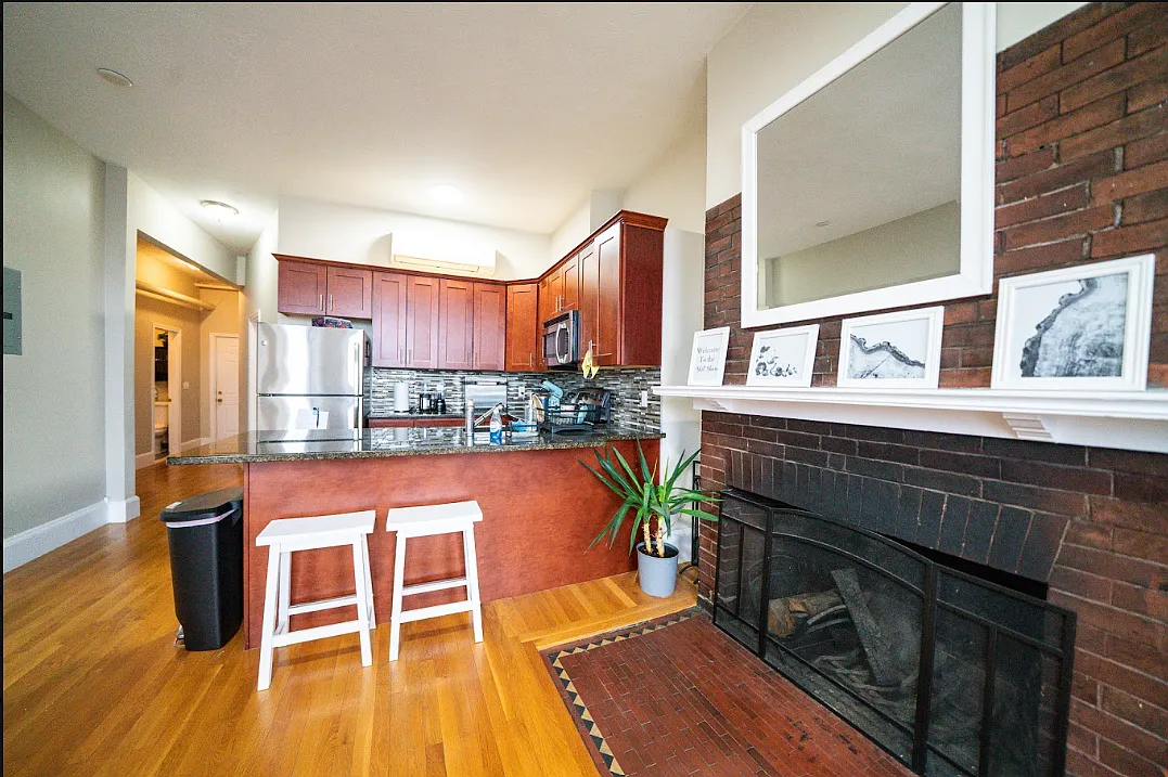 2 bed, 9999 sqft, $3,500 — Photo 3