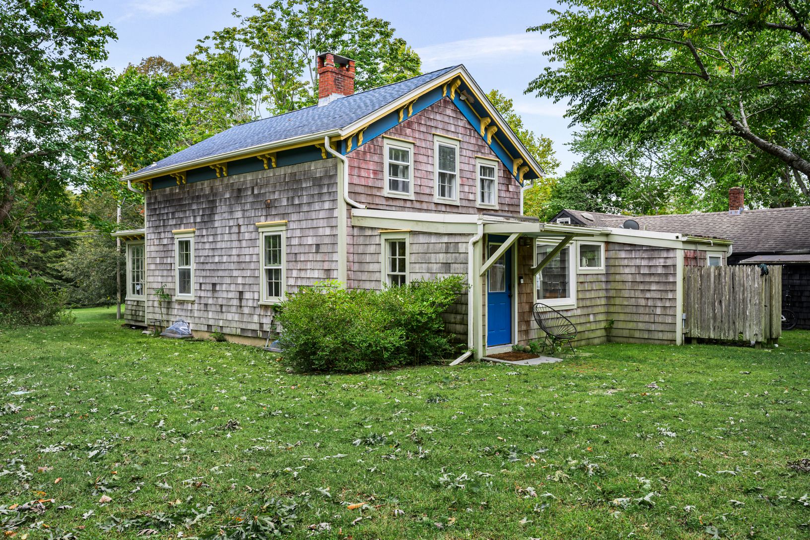 10 Montauk Hwy