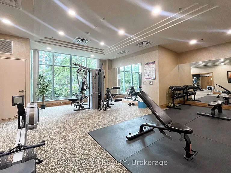 5500 Yonge St #2410 — Photo 32