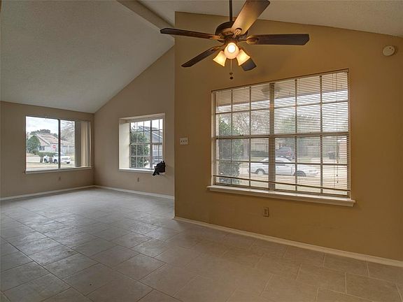 5th image of 7409 Alegria Dr