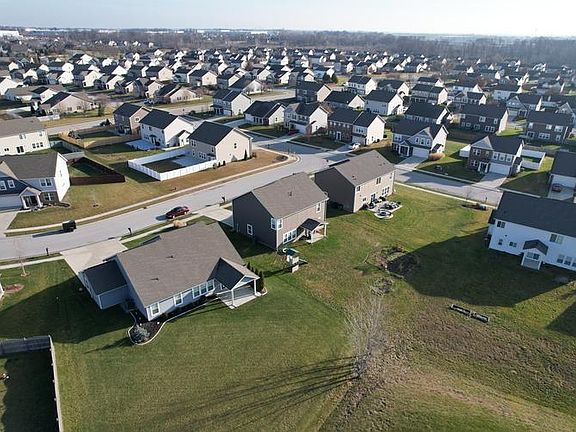 3rd image of 2452 Verbena Dr