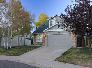 19575 E Saratoga Ave, Centennial, CO 80015