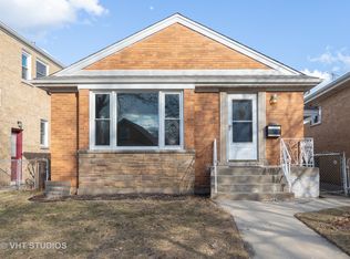 6211 N Karlov Ave, Chicago, IL 60646