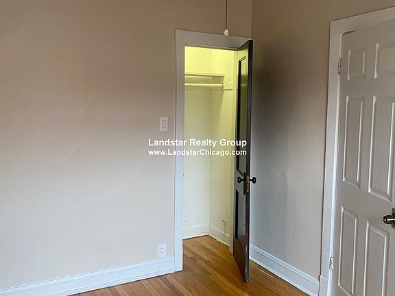 3rd image of 2344 W Touhy Ave APT 3D