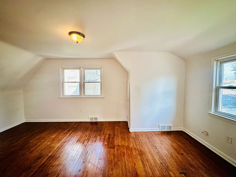 11026 Studebaker Ave — Photo 16