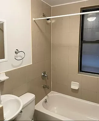 Rented by Jonis Realty | media 5