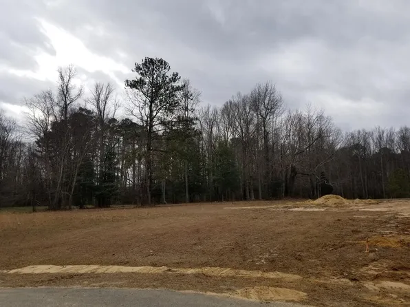 27 Mulberry Cir, Roanoke Rapids, NC 27870