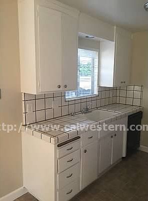 3rd image of 2073 La Con Ct APT 2