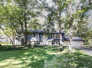 277 Linden Rd, Lake Zurich, IL 60047