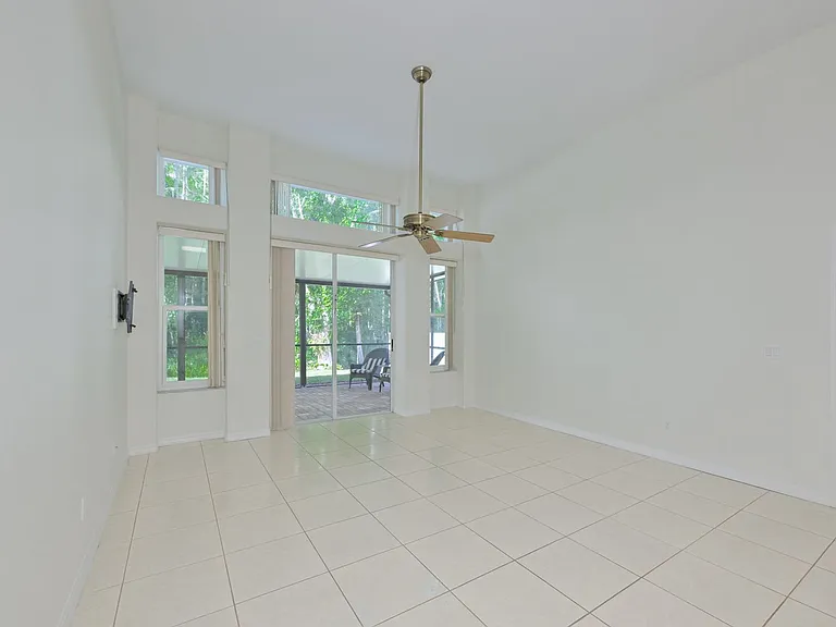 1147 Timber Trace Dr — Photo 15