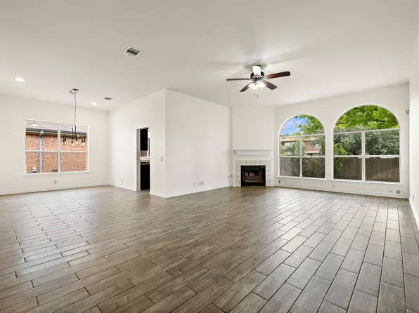 2422 Agarita Trl, Round Rock, TX 78665