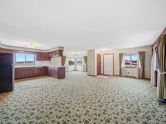 4th image of 14940 Medina Rd