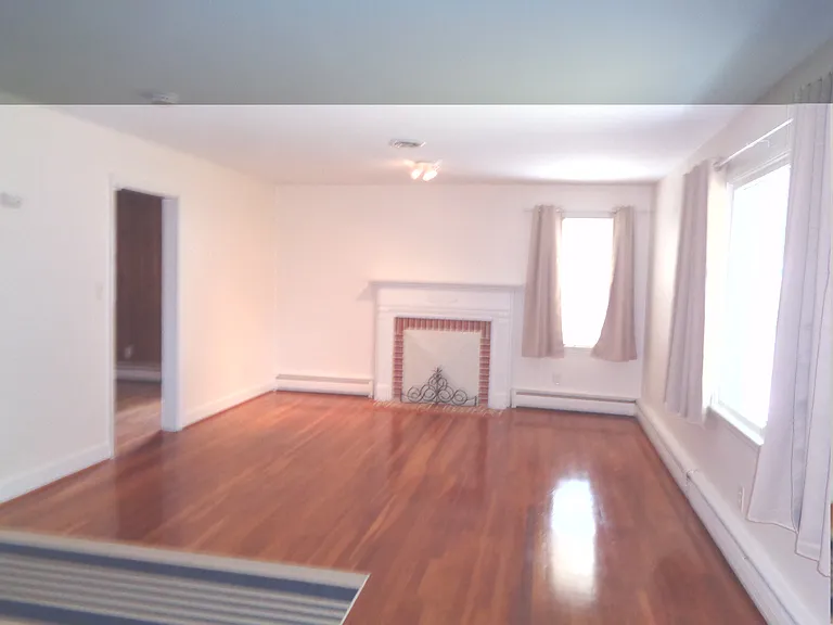 1302 Miller St — Photo 4