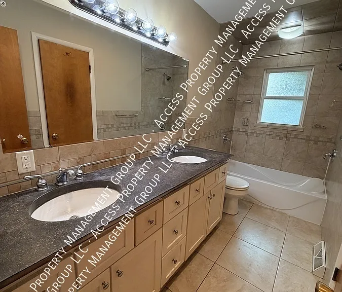 1457 Mayfield Ave NE — Photo 11